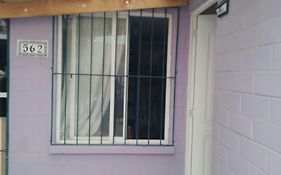 Pieza individual con baño privado en sector Puertas del mar de La Serena